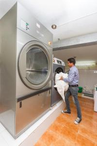 Retreat Serviced Apartment