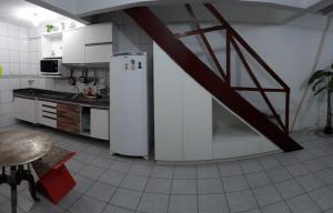 Casa 2 Quartos Mobiliada Cambeba - Com Garagem