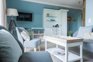 Two-Bedroom Suite room in Hotel Am Medemufer