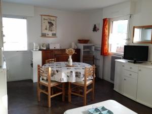 Apt 4 pers - 200 m de la plage - Terrasse - CONGARD