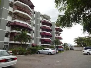Worthington Towers Apartment - Kingston