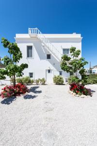 Thomas Villas on the beach Katapola Amorgos Greece