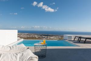 Sandy & Salty Villas Santorini Greece