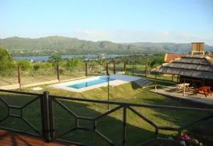 Cabañas Villa del Mirador - 比亚莱特马西