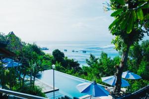 Lembongan Cliff Villas