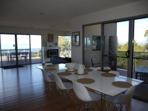 Spectacular Holiday Living