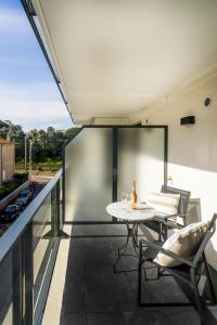 Modern 1-Bed Apt near Croisette Palais - 1903