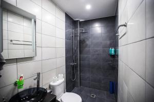 Trendy Living in Monastiraki