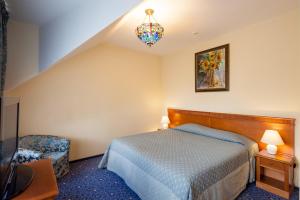 Suite room in Nikola House