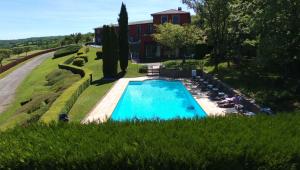 Hôtel Restaurant La Montagne De Brancion