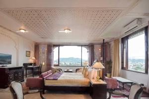 Hotel Raj Kuber