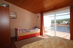 Two-Bedroom Apartment with Terrace and Sea View room in Apartments by the sea Basina Hvar - 8749