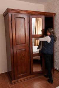 Complex Mona Caraiman