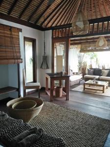 Phòng Deluxe Nhìn ra biển (Deluxe Room with Seaview)