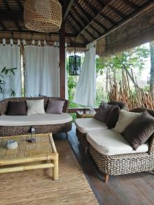 Phòng Deluxe Nhìn ra biển (Deluxe Room with Seaview)