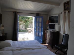 B&B / Chambres d'hotes Le Buzet Bleu Bed & Breakfast : photos des chambres