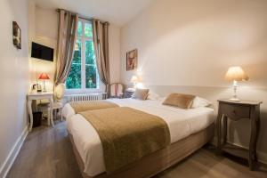 Hotels Hotel Val De Loire : photos des chambres