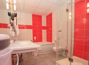 Hotels The Originals Boutique, Hotel de l'Univers, Montlucon (Inter-Hotel) : photos des chambres