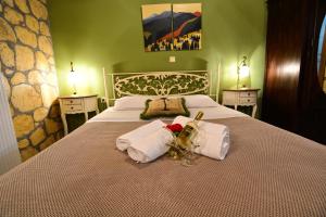 XENIOS ZEYS (ΞΕΝΙΟΣ ΖΕΥΣ)