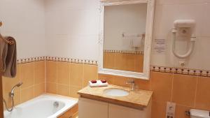 Hotels Hotel Cardinal : photos des chambres
