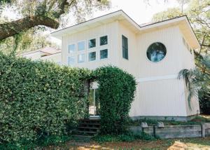 Holiday Home room in Clamelot on St. Helena Island