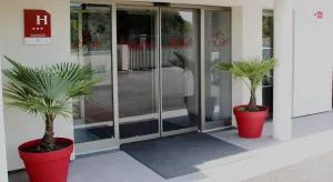 萨格兰姆酒店 - 古桑维尔