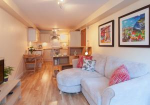 Apartment room in The Drummond Street Residence
