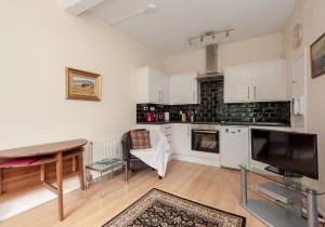 The Portsburgh Square Residence