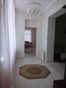 One-Bedroom Apartment room in Apartment Pervomayskiy