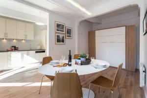 LE ROSSETTI B. - modern, long balcony, old town Nice