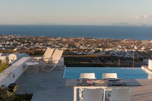 Sandy & Salty Villas Santorini Greece