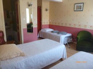 Hotels Les Tilleuls : photos des chambres