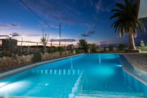 Pericles Beach Villa