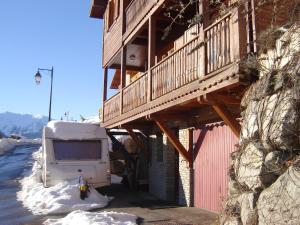 Chalets Ski Chalet - Chez Helene Ski fb : photos des chambres