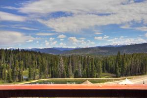 One-Bedroom Apartment room in One Ski Hill A RockResort