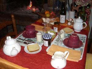 Maisons de vacances Gites de la Ferme Auberge de Mesauboin : photos des chambres