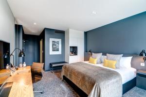 Double Room with Balcony room in Apex City of Bath Hotel