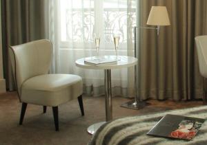 Hotels Le Cesar Hotel : photos des chambres