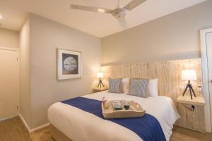 Le Nautique Beachfront Apartments