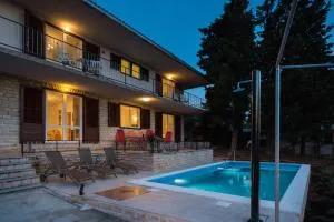 Villa Amalia - 穆泰尔岛