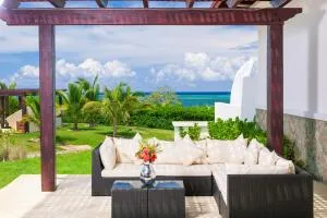 Pristine Bay Beach Home 104 - First Bight