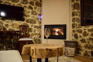Duplex Suite room in Anotopos