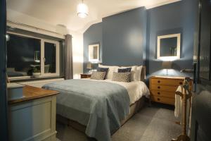 Barnston House - Heswall - spacious homely holiday home by Rework Accommodation