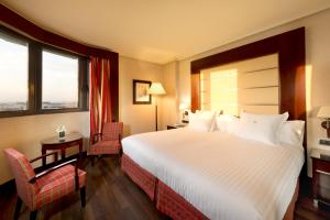 Double or Twin Room (1-2 Adults) room in Hotel Sevilla Center