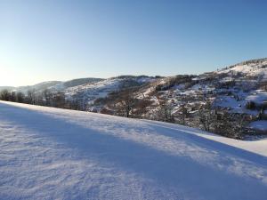 Maisons de vacances Gites de Moyenmont : Appartement avec Vue sur la Montagne