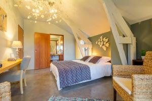 B&B / Chambres d'hotes Le Clos du Gusquel : Chambre Double avec Salle de Bains Privative