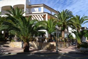 Hostal Leo d'Or - 3hvězdičkové hotely ve městě Cala d'Or