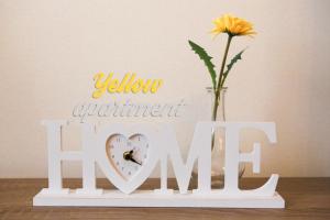 Yellow apartment few steps from metro