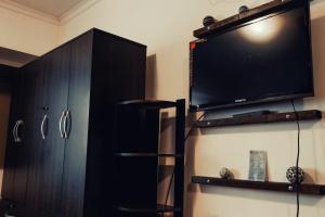 1015 West Insula Suites by AYS