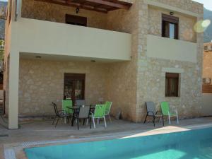 Beautiful new stone villa, large private pool, privacy, view of bay Bali, NW Rethymno Greece